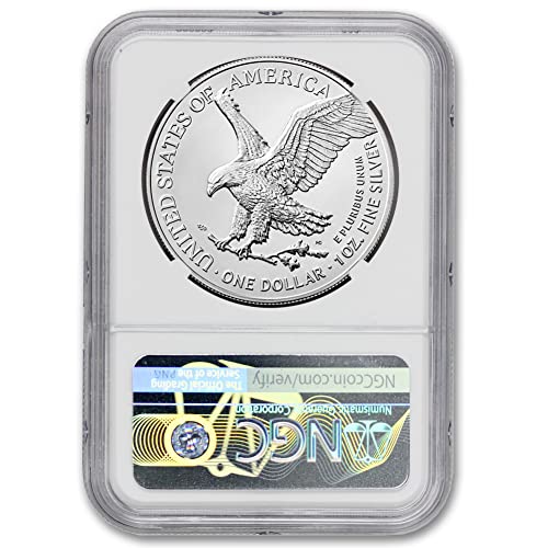 2022 (W) Американски сребърна монета MS-70 с орел с тегло 1 тройунция (Първия ден на издаване - със званието в Уест Пойнт на етикета Eagle) на стойност $ 1 MS70 NGC